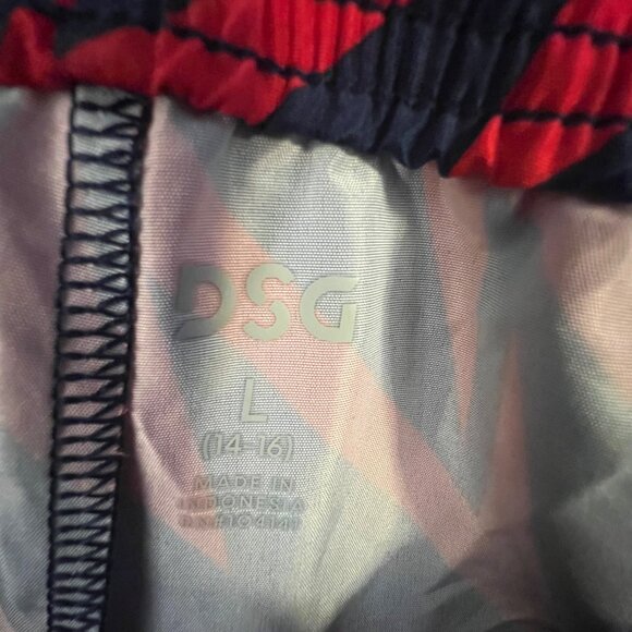 DSG‎ Youth Athletic Fit Train Shorts, Large, Red & Blue Zigzag Pattern - Picture 7 of 8